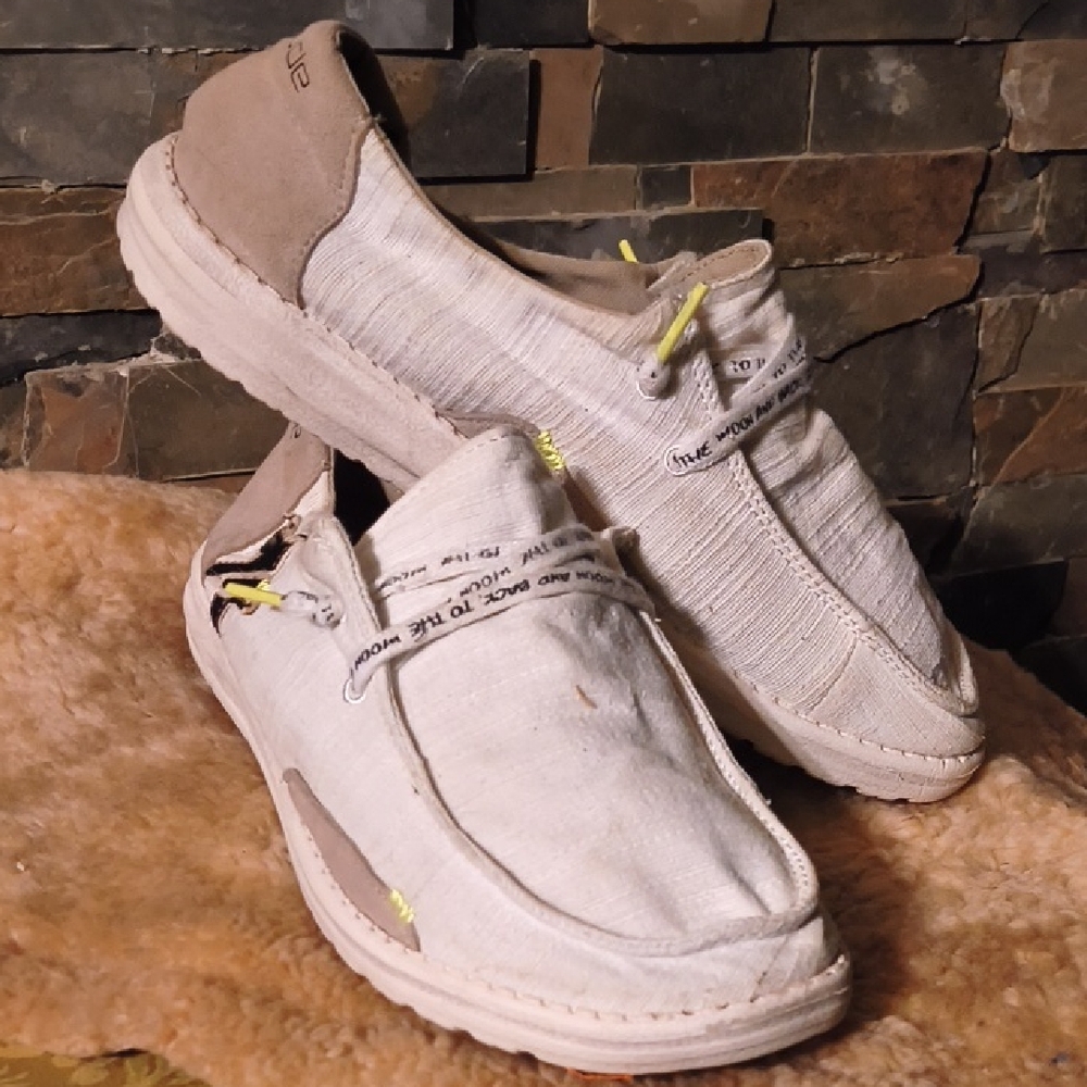HEY DUDE! YEAH YOU! Tan and White Casual Flats with Moccasin Stitching